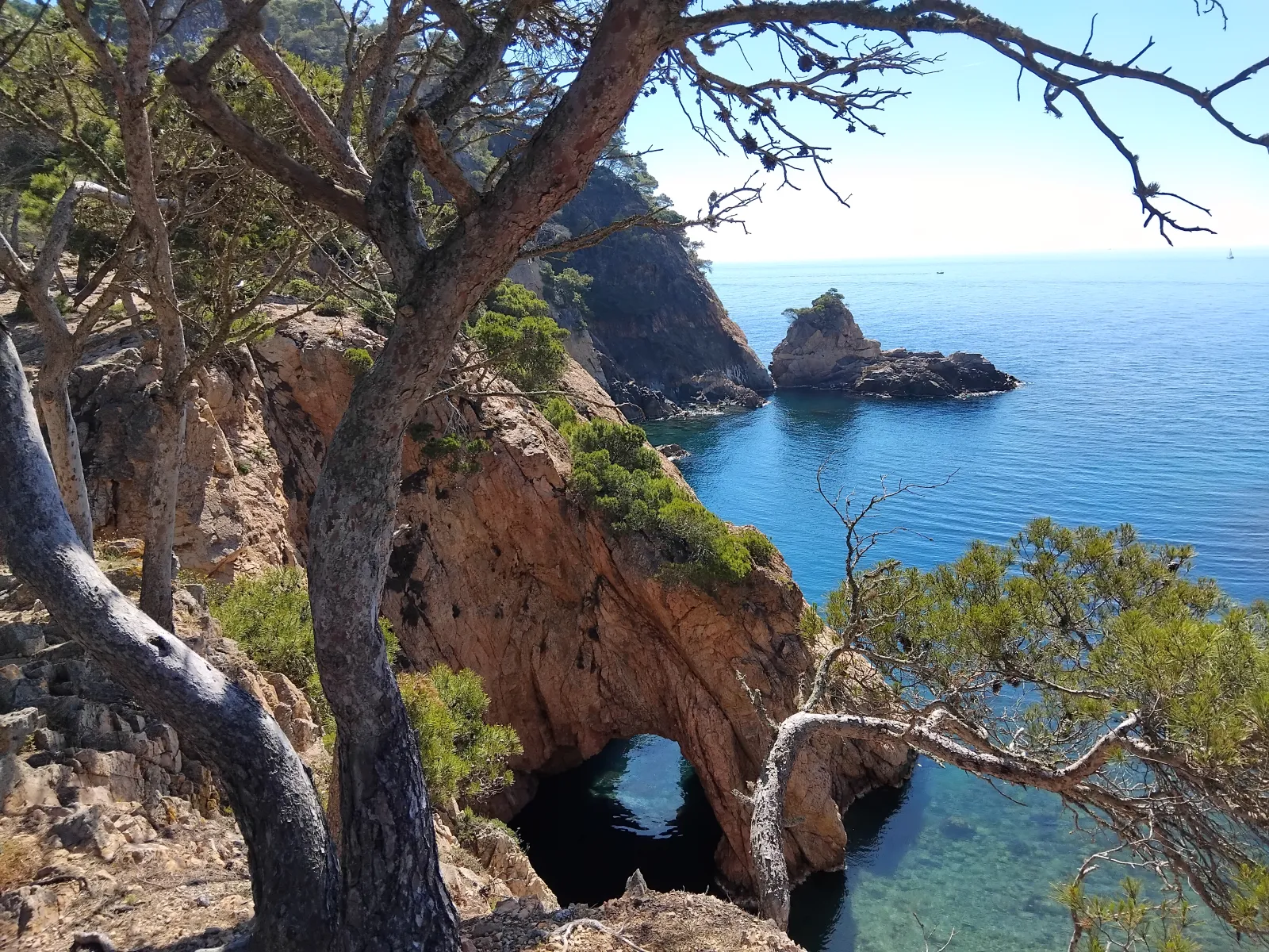 Ruta - Hiking group exploring